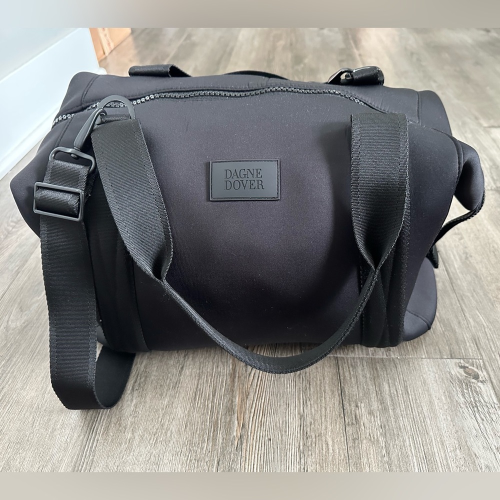Dagne Dover Landon Carryall Tote size Large in Black Onyx, EUC